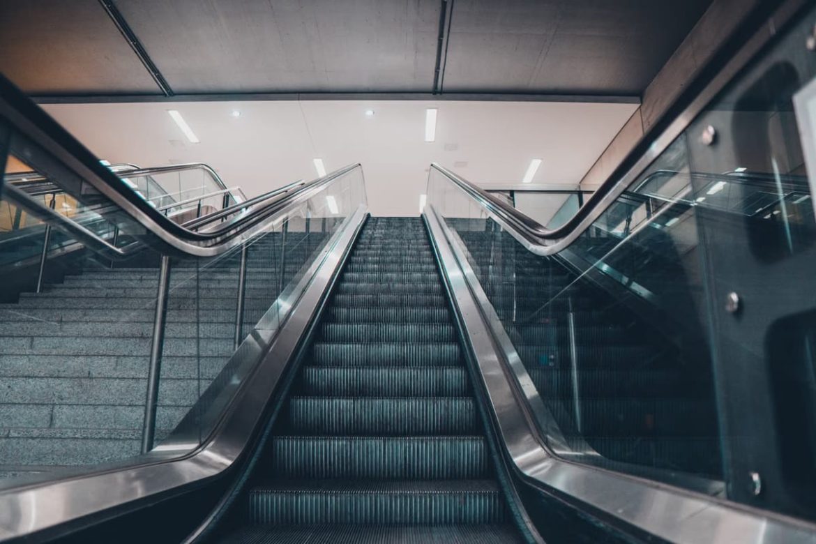 Choisir un monte-escalier : ce qu'il faut vraiment savoir avant de se décider