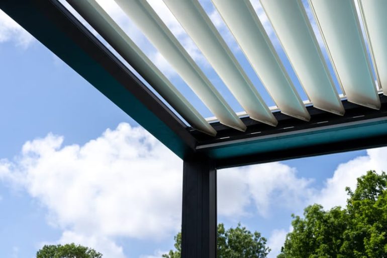 Pourquoi opter pour une pergola bioclimatique en aluminium sur mesure ?